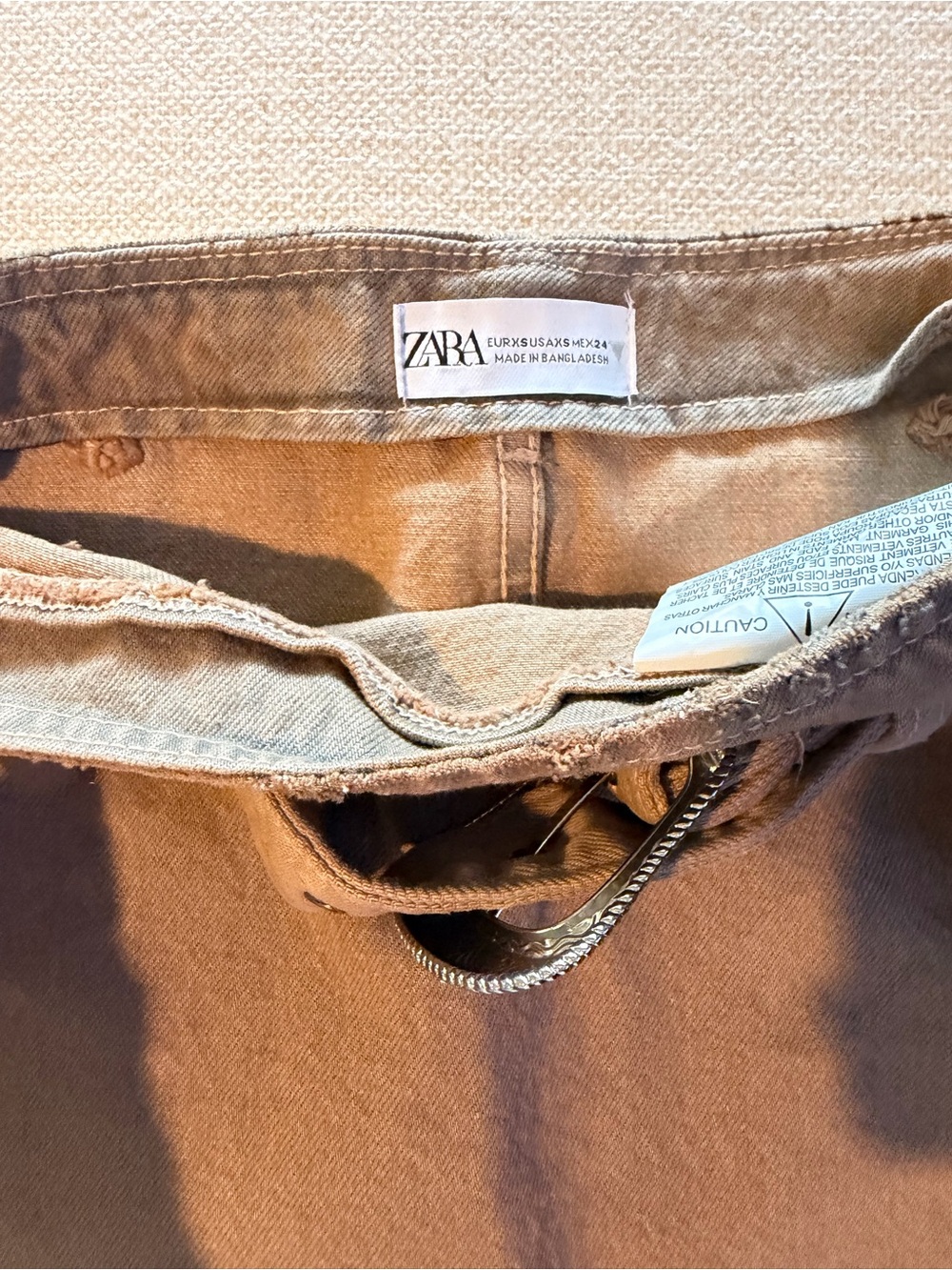 Zara tan canvas mini skirt with silver buckle - Picture 3 of 3